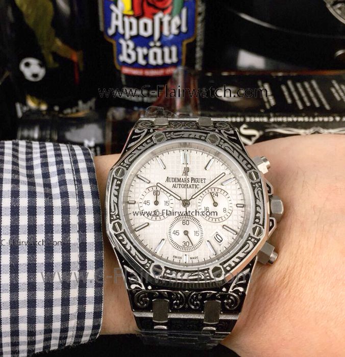 Audemars Piguet Replica Royal Oak Chronograph Watch 44mm